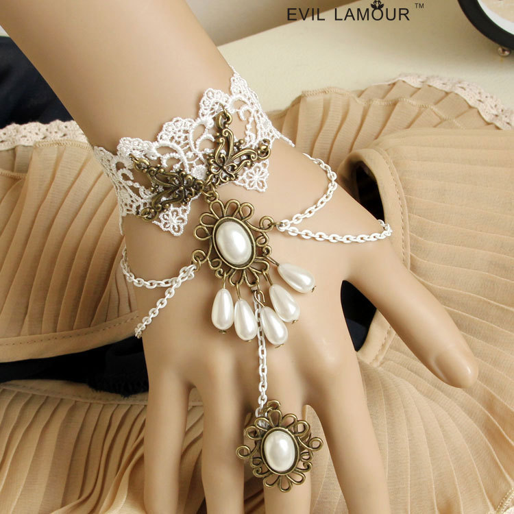 Vintage White Lace Bracelet Bridal Accessory Court Ball Jewelry WS-69