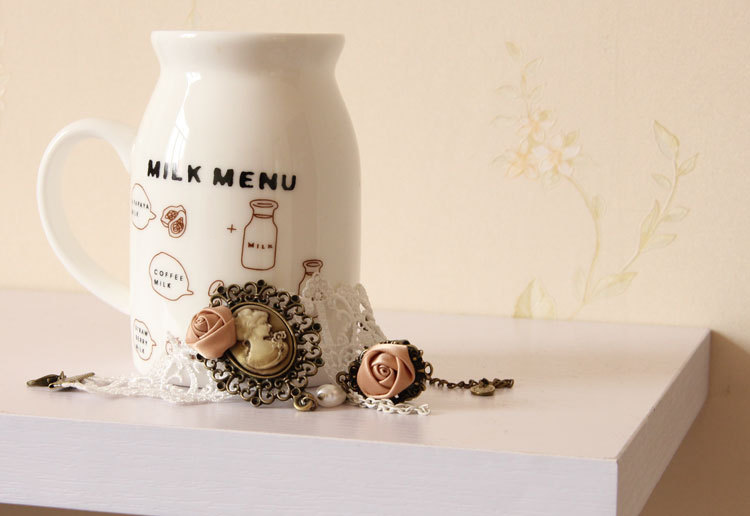 Jewelry product detail